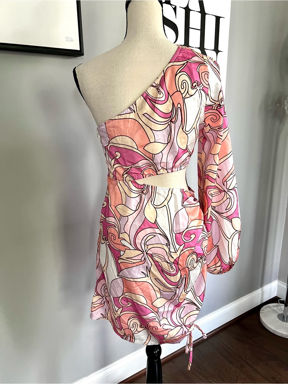 Shareen Collections Retro Psychedelic
Swirl Cutout Mini Dress - Picture 6 of 12